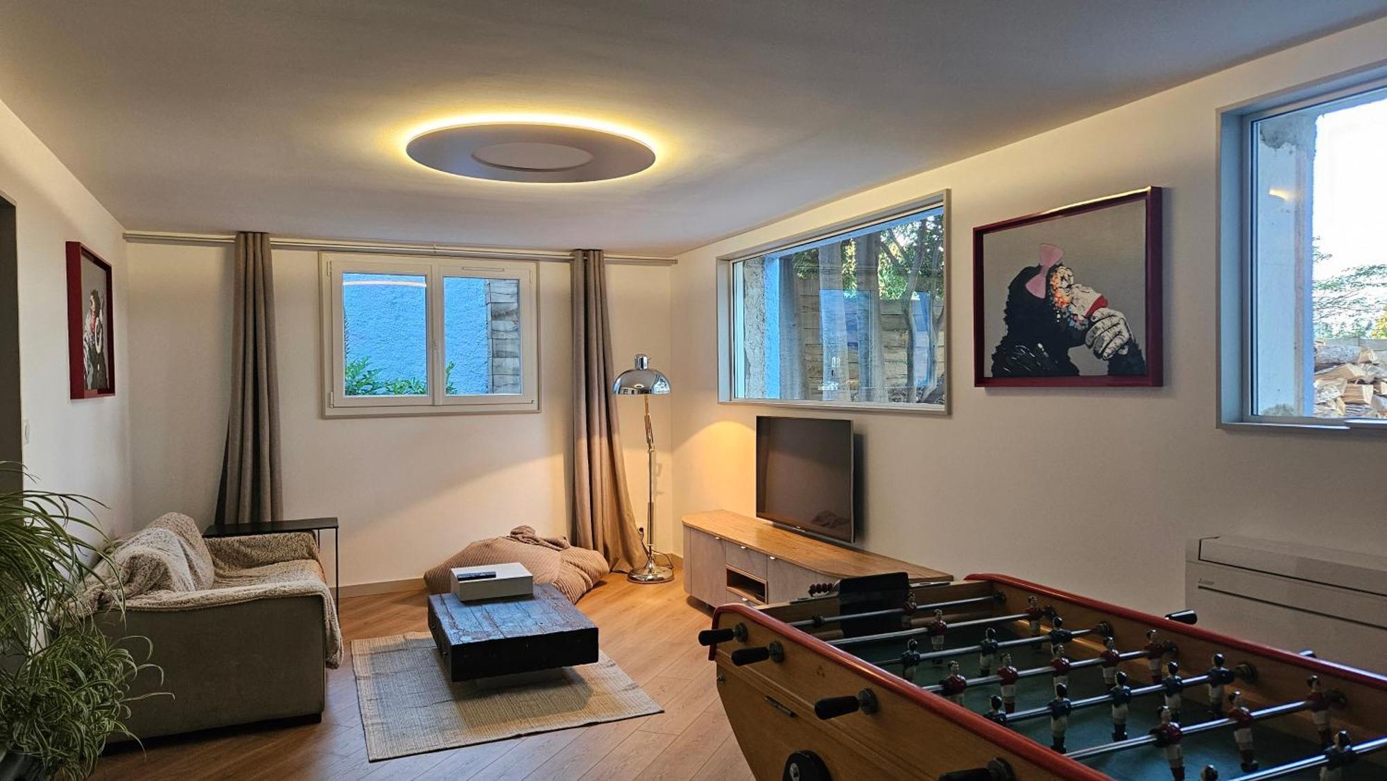La Maison Bleue Saint-Mitre-les-Remparts Экстерьер фото