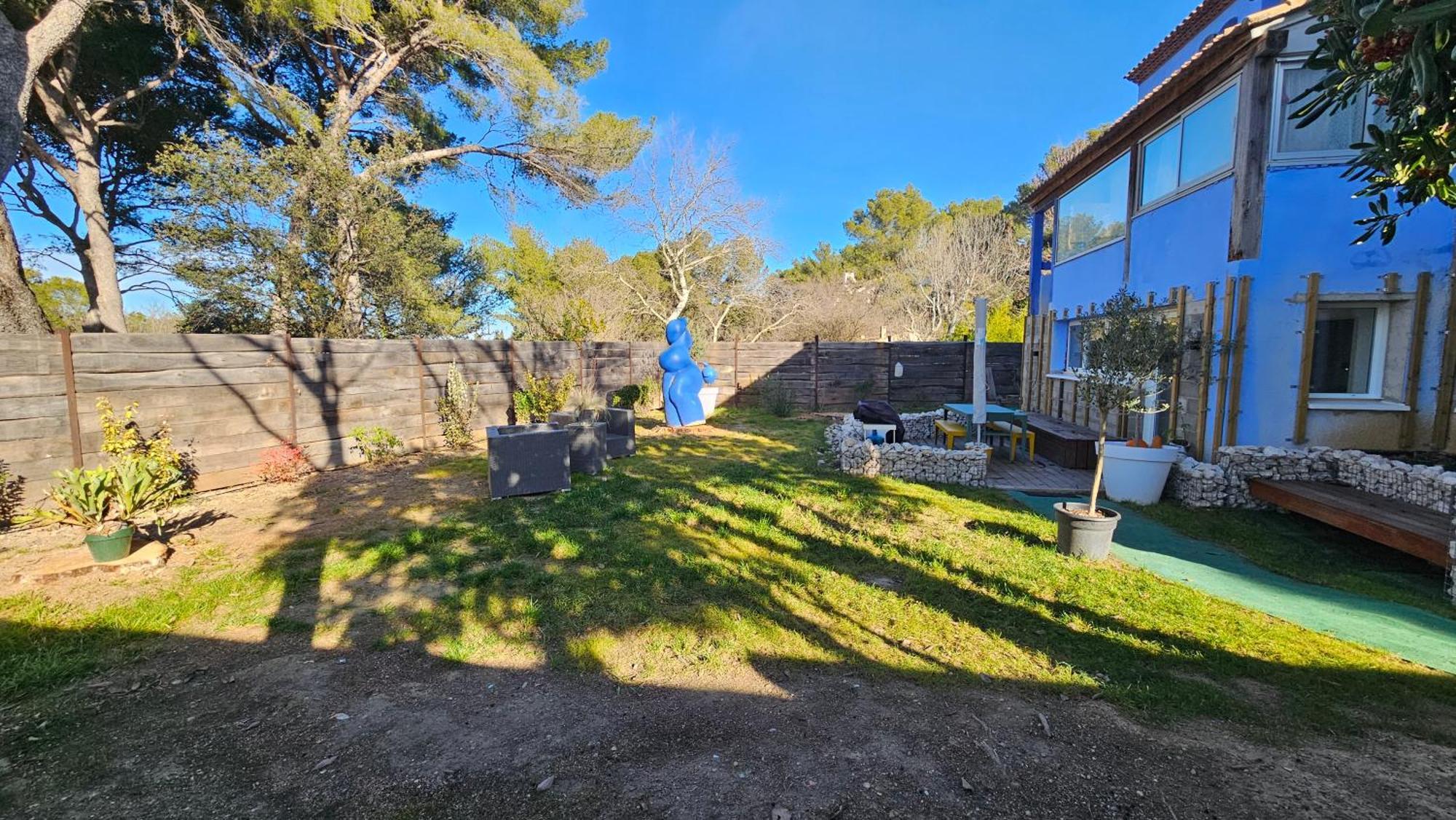 La Maison Bleue Saint-Mitre-les-Remparts Экстерьер фото
