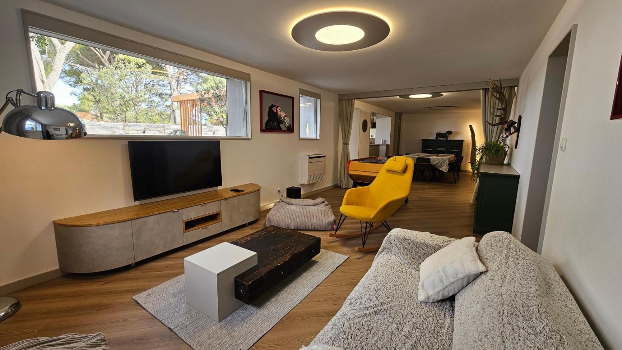 La Maison Bleue Saint-Mitre-les-Remparts Экстерьер фото